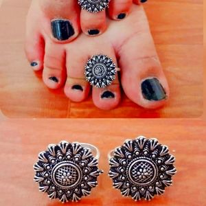 TOES RING